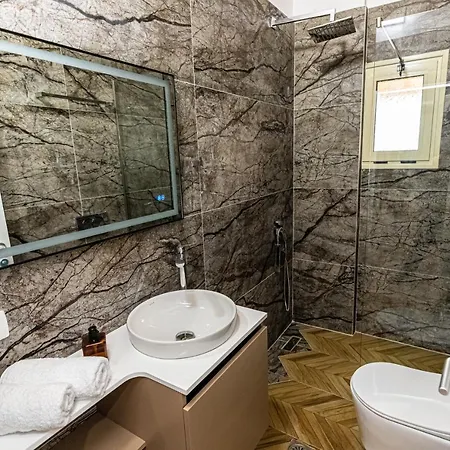 The Old Bakery * Кепаро