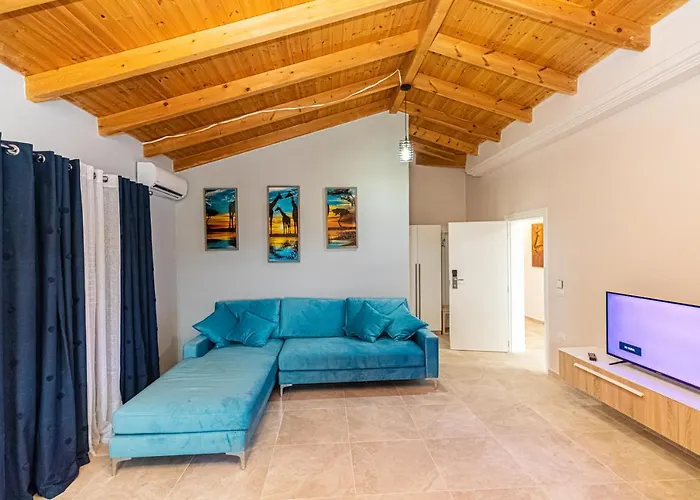 The Old Bakery * Qeparo