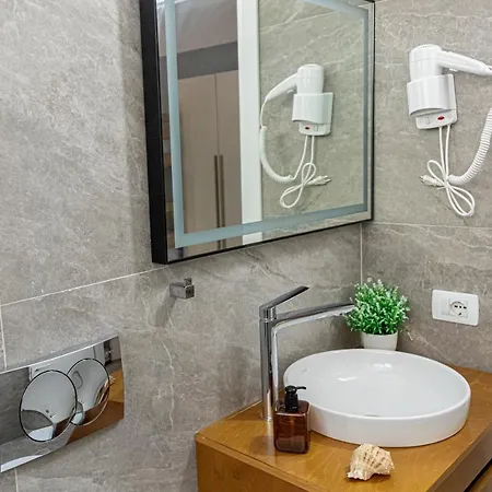 The Old Bakery Qeparo