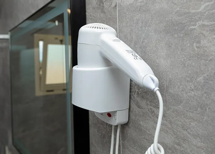 The Old Bakery 체파로